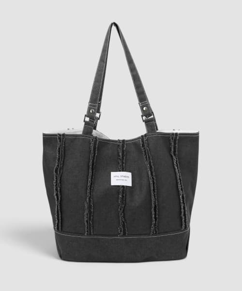 Fringe Line Big Bobu Shoulder Bags _ [Black]