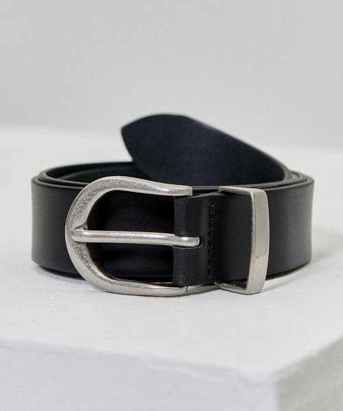 Minimal Hard Leather Belt