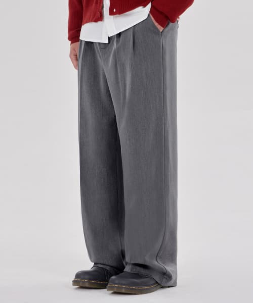 Two-Tuck Wide Slacks Gray