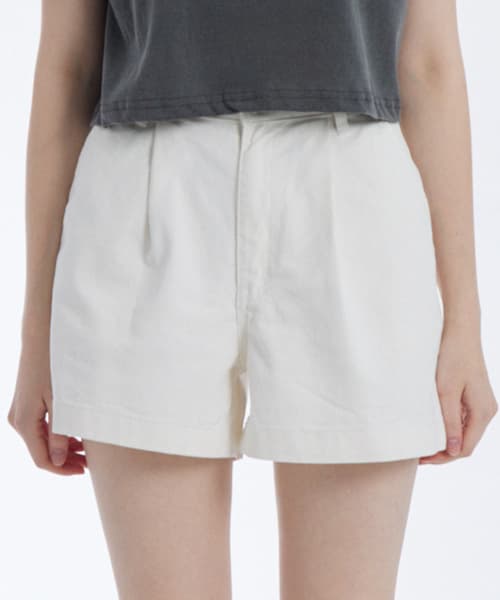 Essential One-Tuck Denim Shorts White