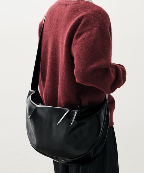 Hobo Leather Crossbody Bag [BLACK]