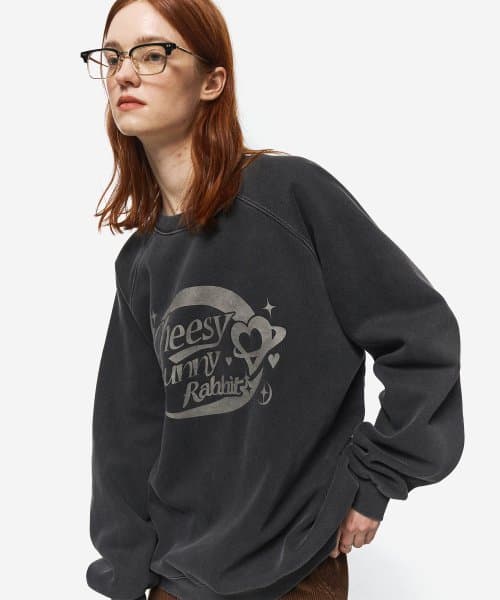 Cheesy Bunny Raglan Pigment Sweatshirt Smoke Black