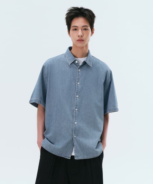 Relaxed Short-Sleeve Denim Shirt [Light Indigo]