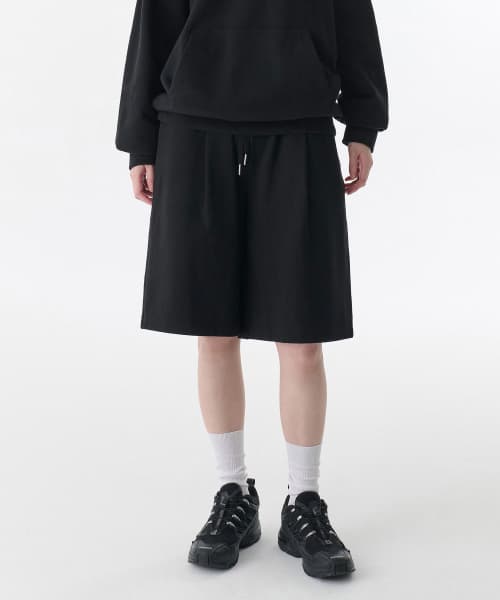 Womens One Pleat Bermuda Sweat Pants [Black]