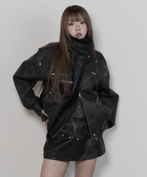 Pigment Mustang Fur Jumper (Black)