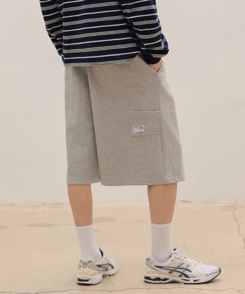 One-Tuck Carpenter Sweat Bermuda Shorts [Gray]