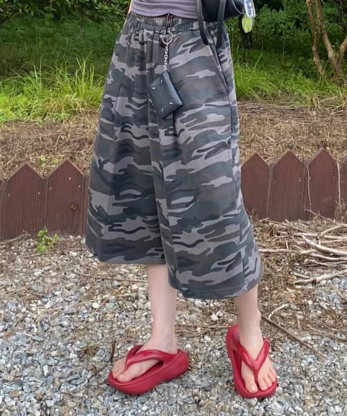 Camo Bermuda Training Shorts [Gray]