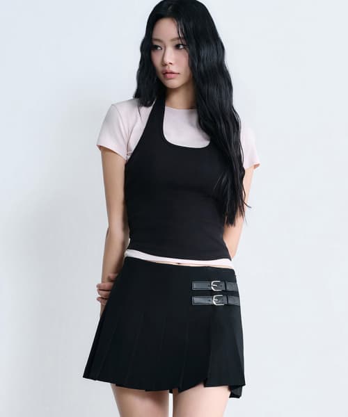 Womens Low Rise Buckle Pleated Mini Skirt [Black]