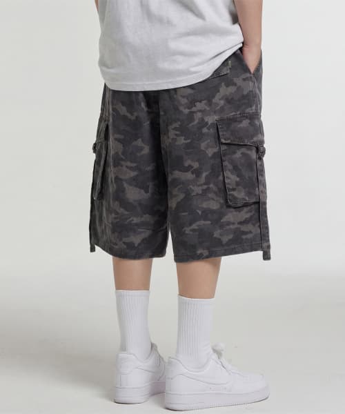 Camo Big Cargo Giant Bermuda Banding Pants Gray