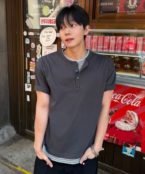 [Crop] Stripe Layered Henley Neck Short Sleeve T-Shirt_Charcoal