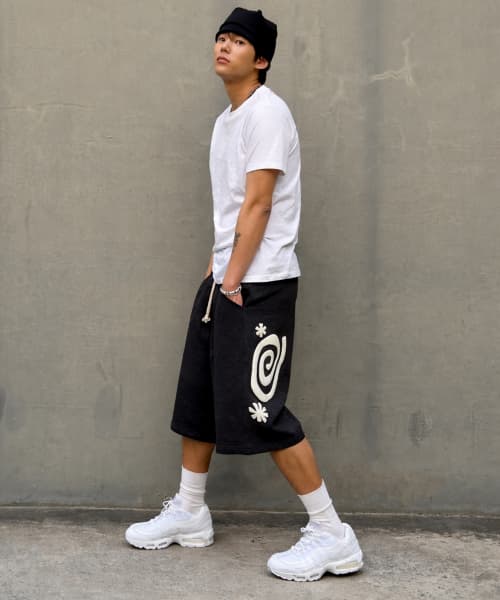 MOLLY One Tuck Bermuda Pants Black