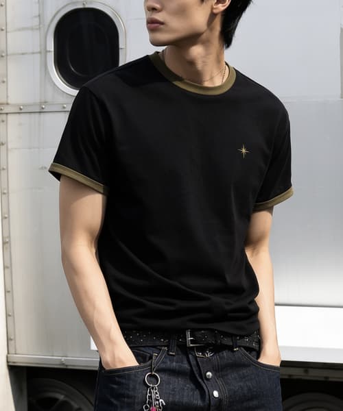 Signature Embroidered Color Block Crop T-Shirt [Black]