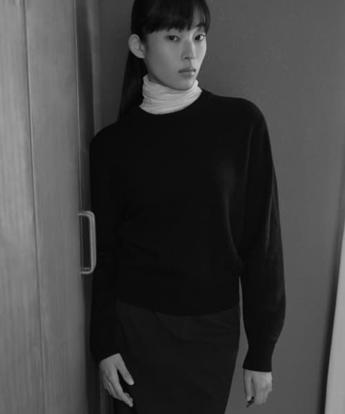 [Victoria Wool] Women's Crew Neck Knit [Black]