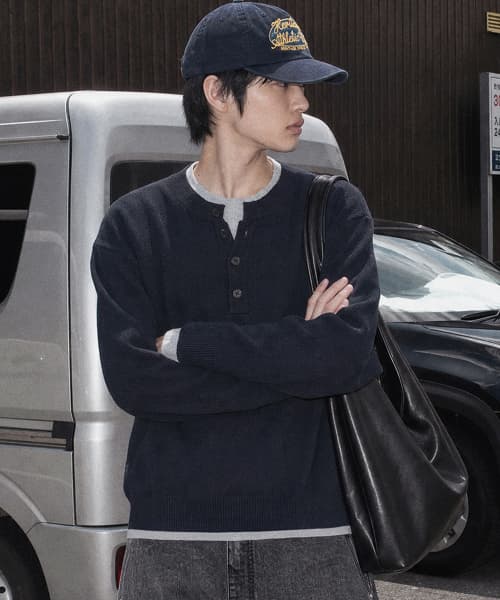 Layered Henley Neck Knit (Navy)